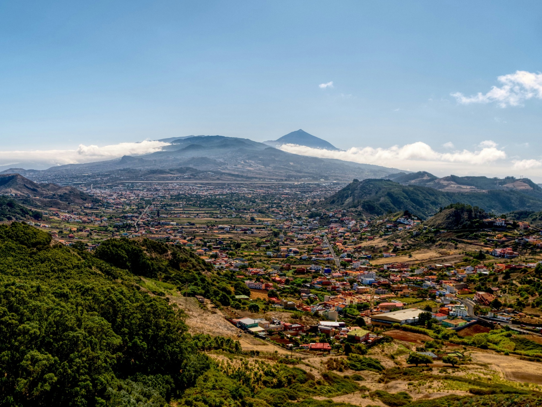 Panorámica de Caracas como representación de la reactivación económica.